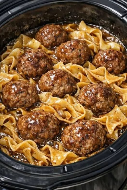 Klassiska köttbullenudlar i Amish-stil