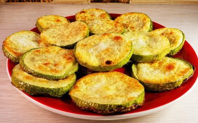 Jag varken steker eller panerar zucchini längre: Jag lärde mig det här geniala RECEPTET i ugnen – enklare, godare och du slipper stå vid spisen!
