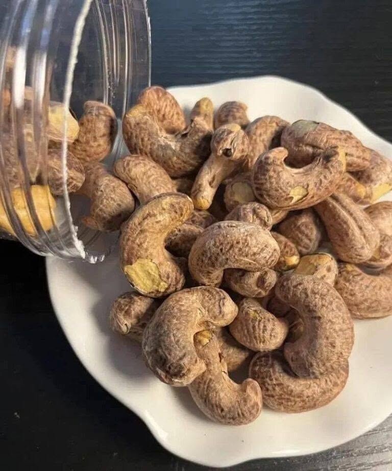 Läkare avslöjar att att äta cashewnötter orsakar… 🥜😳 Den överraskande sanningen om denna populära nöt!