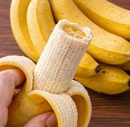 Om du är över 60 orsakar en banan om dagen… 🍌😳 Sanningen läkare vill att du ska veta!